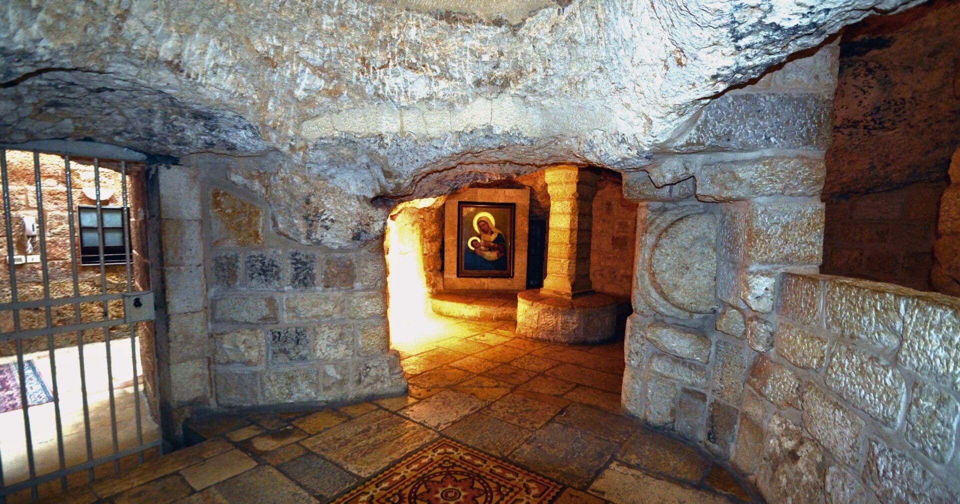 Milk Grotto Detail